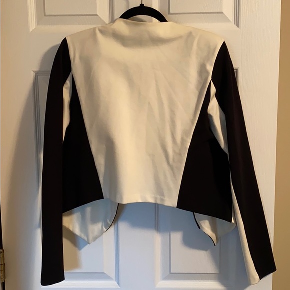 Blazer - Picture 2 of 2